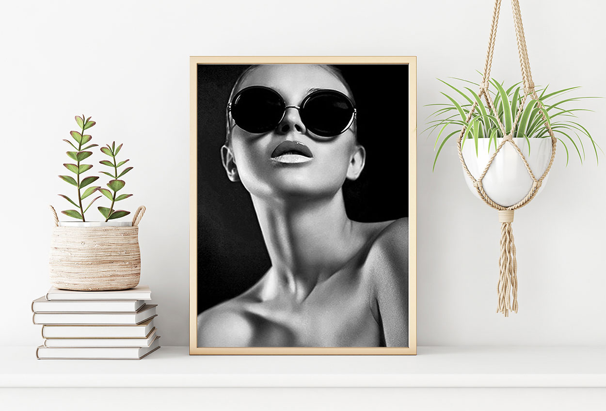 FASHION MODELL i solglasögon poster i 5 pack. (Lager)